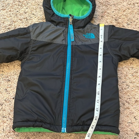 Toddler The North Face Reversible Puffer Coat - Picture 11 of 12